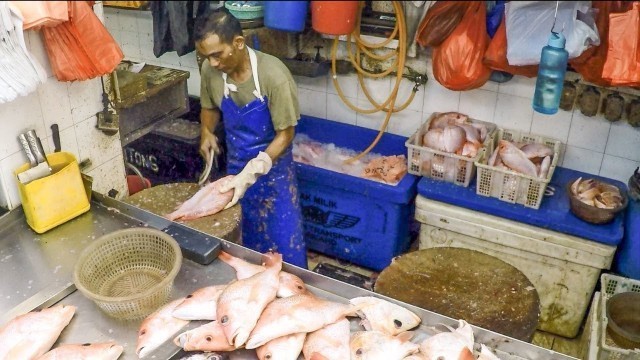 'Muslim Wet Market of Geylang Serai in Singapore. Malay Street Food'