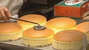 'Japanese Cheese Cake - Uncle Rikuro\'s CHEESECAKE Osaka Japan'