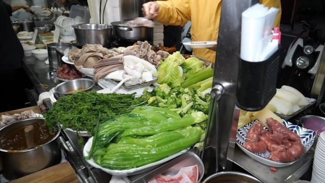 'Food Compilation - Aiyu Jelly, Braised Pork Rice, Shrimp Rice, Grass Carp Soup, Tofu Pudding, Bread'