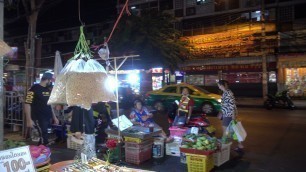 'Huai Khwang Night Market. Bangkok Fresh Fruit Market Thailand. Thai Street Food. Walking Tour'