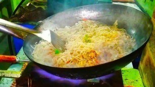 'Fastest Chinese Food Noodles Making  || Indian Street Food  || Chicken Noodles'