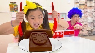 'Emma Pretend Play Real vs Fake Chocolate Food Challenge | Cooking Chocolates Food Toys'