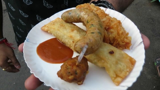 'Territi Bazar | Chinese Breakfast | Kolkata street foods | Momo | Sausages | Spring roll'