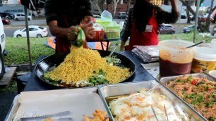 'Mie Goreng Kak Lia || Malaysian Street Food'