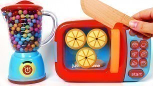 'Cutting Fruit and Vegetables Play Food Pretend Playset For Children Learn Colors with Microwave'