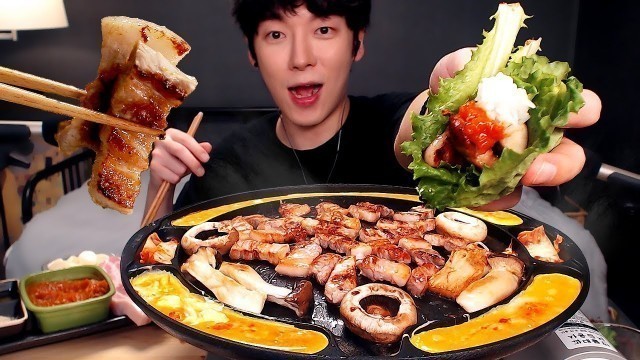 'SUB) 통 삼겹살 먹방 쌈 싸먹고 버섯 구워 먹고! 집밥먹방 리얼사운드 pork belly Mukbang samgyeopsal thịt ba chỉ.  [SIO ASMR 시오]'