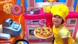 'Pretend Play Pizza Delivery Restaurant and Cooking Food in Toy Kitchen Playhouse'