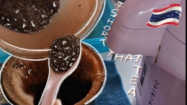 '#SHORTS How to Make Three Cup Thai Iced Tea : Thai Street Food / Cara membuat teh thai'