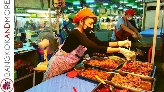 'WEEKEND NIGHT MARKET - Thai Street Food Video'