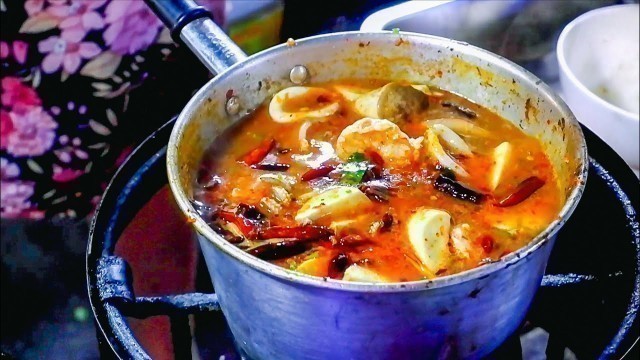 '\'Tom Yum Goong\' Seafood Thai Spicy Sour Hot Soup - Thai Street Food | Tasty Street'