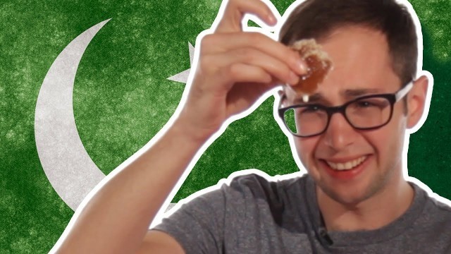 'Americans Try Pakistani Meals For The First Time'