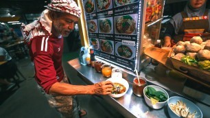 'HALAL Food OASIS of Ramkhamhaeng in BANGKOK: THAILAND Street Food Market in 2020'