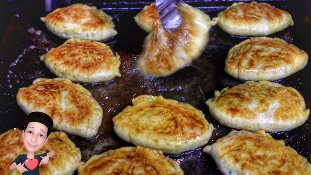 '속이 꽉찬 돼지고기 파이 Malaysian Street Food Delicious PORK PIE'