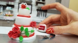 'Mini, real WEDDING CAKE 