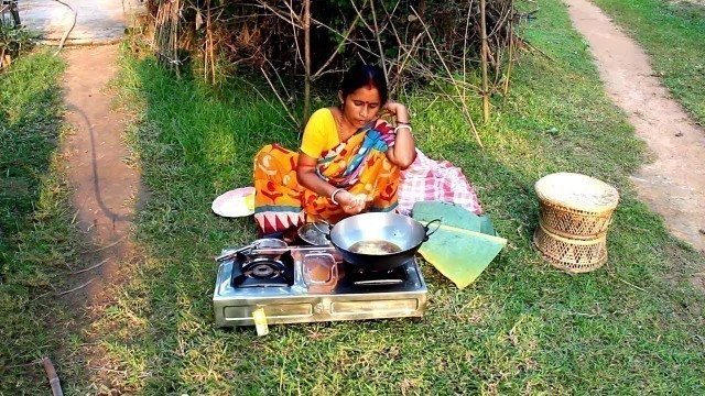 'Making Delicious and Traditional Banana Pakora by my Mother | Village Food Recipes'