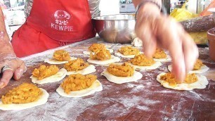 'Malaysia Street Food Pudu\'s Famous Curry Puff'