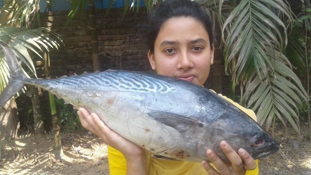 'Tuna Fish Curry Recipe | Village Style Fish Recipes | Cooking By Street Village Food'