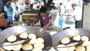 'Garam Singara Puri Sweet in Street | R N Mukherjee Road Kolkata | Street Food Online Present'