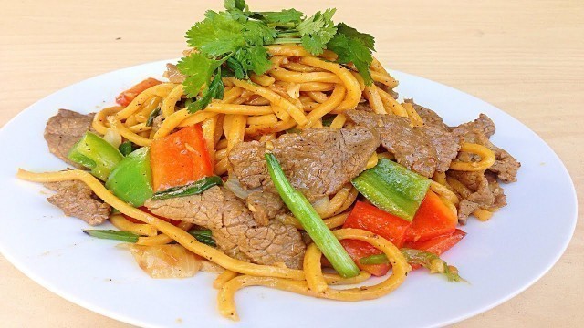 'Stir Fried Beef with Shanghai Noodles - Mi Xao Thuong Hai'