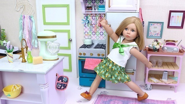 'Yippee! Doll has new kitchen with lots of toy food! PLAY DOLLS'