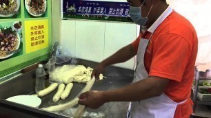 'Chinese food! Noodles making with hand!!'