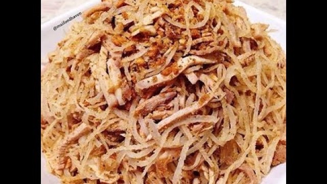 'How To Make Shredded Pork Skins \"Bi Heo\"'