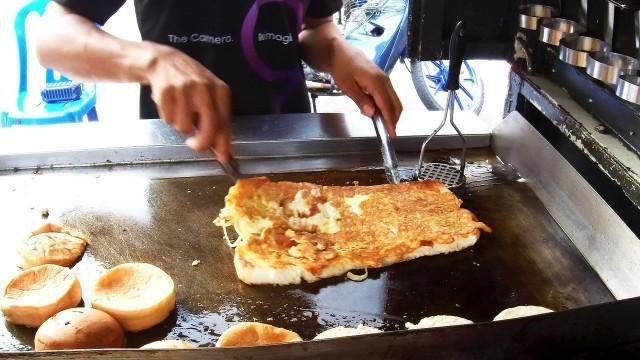 'Roti John / Malaysian Omelette Sandwich | Malaysia Street Food'