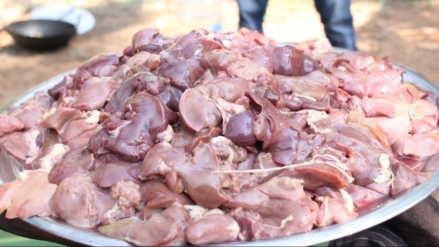 '1000 CHICKEN LIVERS Prepared by my Daddy / VILLAGE FOOD FACTORY'