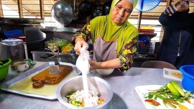 'Village Food in Malaysia - UNIQUE Malaysian Food in Terengganu, Malaysia'