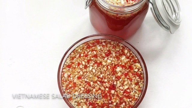 'How To Make Vietnamese Salad Dressing - Cách Làm Nước Trộn Gỏi'