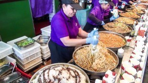 'Thai Street Food. Most Massive Dose of Thai Noodles Ever Seen'