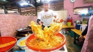 'Malaysian Street Food - GENIUS MALAY FOOD in Terengganu, Malaysia!'