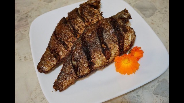 'Fried Croakers with Lemongrass and Chili - Ca Lu Du Chien Xa Ot'