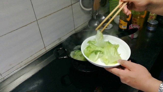 'Lettuce with Oyster Sauce-003 蚝油生菜 Chinese Food Making-003'