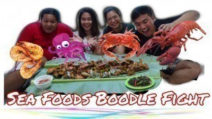 'Sea foods Boodle Fight With Friends. #Seafoods #yummyfoods #boodlefight'