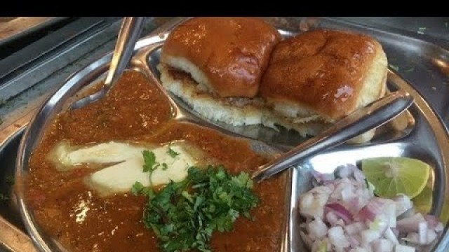 'Famous Bombay pav bhaji in Lucknow | Indian street food |'