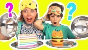 'REAL FOOD vs SQUISHY FOOD CHALLENGE - VRAIE NOURRITURE contre GÂTEAU & DONUT SQUISHIES - Démo Jouets'