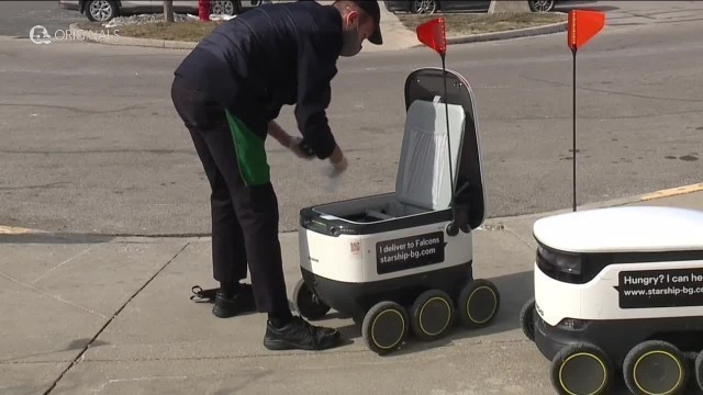 'Food delivery robots huge hit on Ohio college campus'