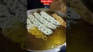 'Famous Lakhpati Jalebi || Lucknow Famous Jalebi|| Indian Street Food || #shorts #jalebi #streetfood'