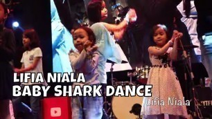 'Lifia Niala Keira Charma Joget Baby Shark Youtube FanFest 2017 - Squishy food vs Real food'