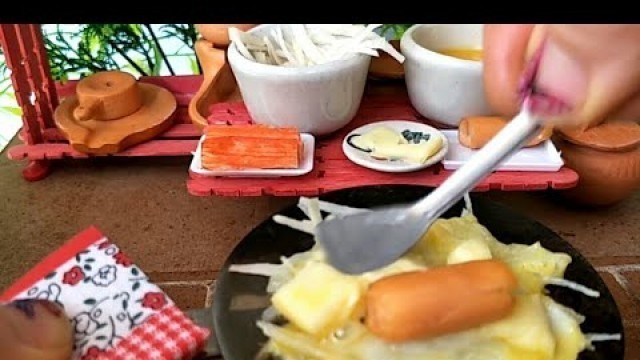 'mini food-Crispy potato hot dog |  Cooking Haru | A hot dog made with potatoes | mini world of food'