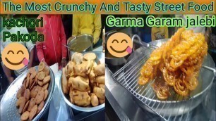 '#Most Famous Crunchy And Tasty Street Food In Lucknow#Viralvideo#Youtubeviral#'