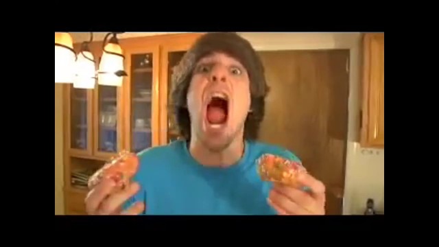 'Smosh - Food Battle 2007(Dublado) | Fandub Animations BR'