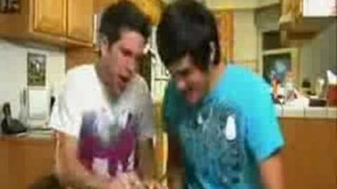 '[Slowed Down] Smosh Food Battle 2008'