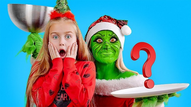 'DELICIOUS CHRISTMAS CHALLENGE || Real vs Chocolate vs Squishy by 123Go! Play!'