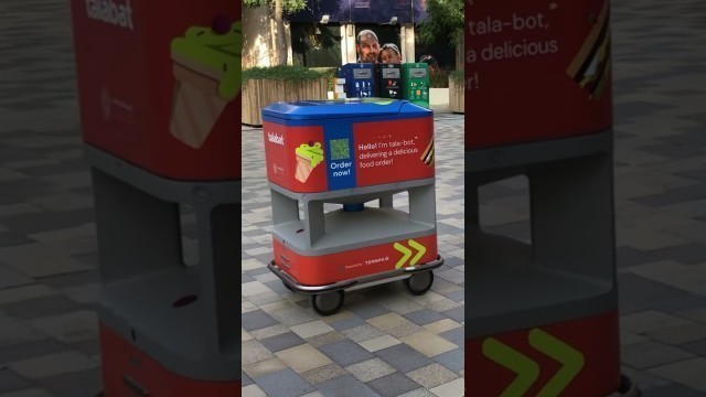 'High tech food delivery robot @ Expo 2020 Dubai - Talabat'