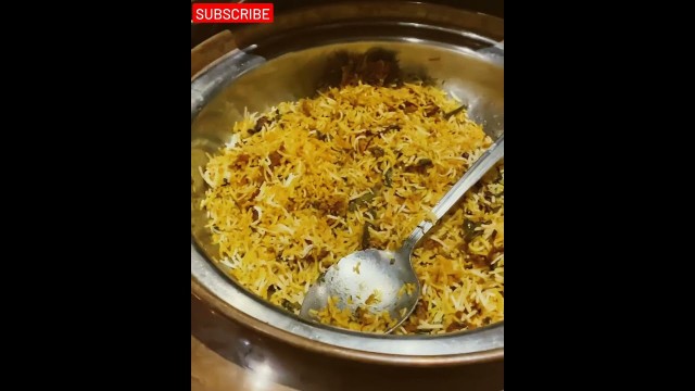 'Lucknow Famous Lalla Mutton Biryani Rs 300/- | Lucknow street food | indian street food #shorts'