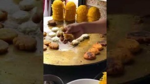 'basket chaat !! most popular street food of lucknow !!'