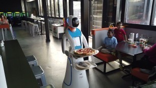 'Robot Amy serving pizzas at Big Bang Pizza in Atlanta'