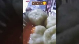 'street food #lucknow #nawabokasaher #momoslover four momos only in 10 rupees 